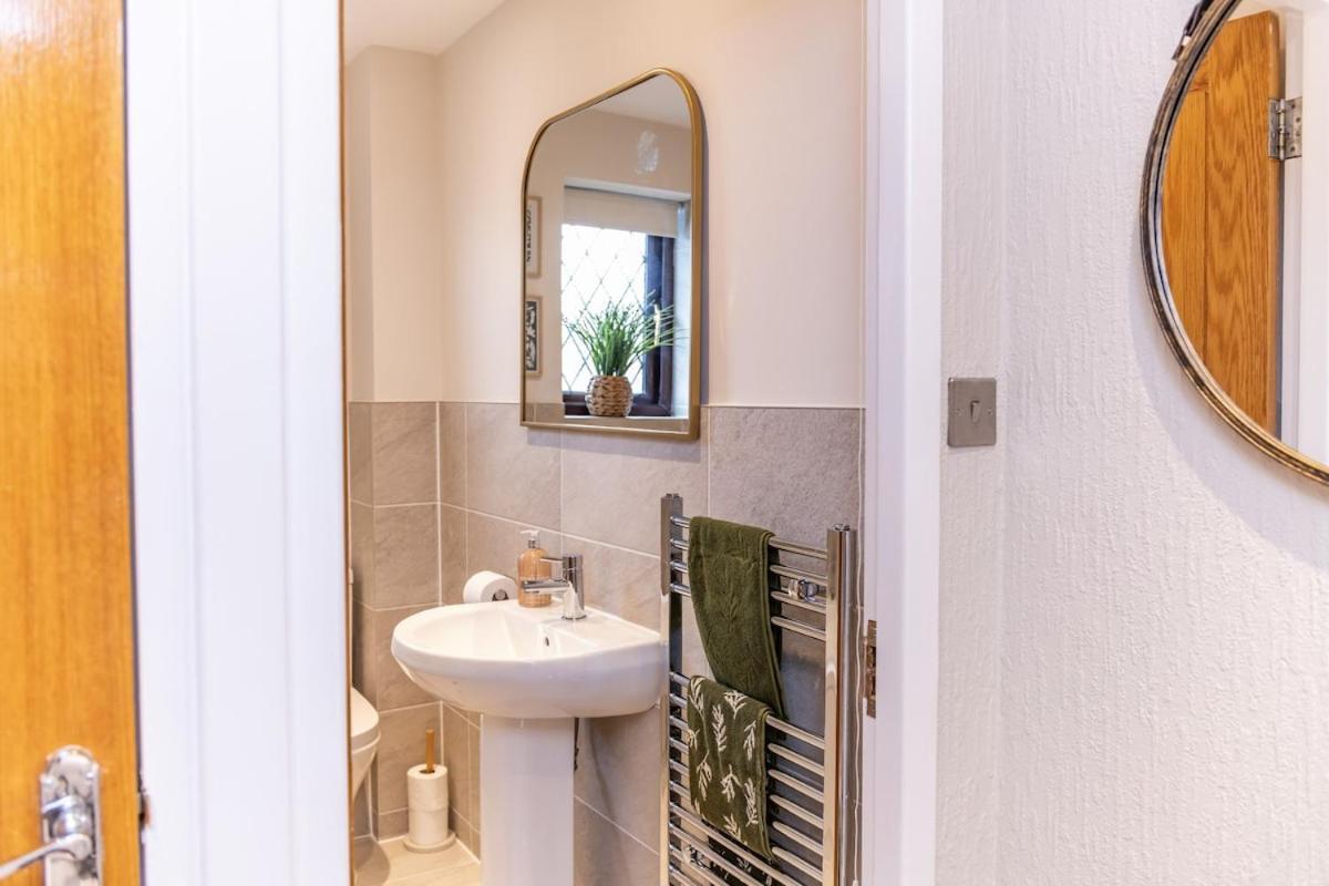 Holiday home Stunning 2 Bed House Near Solihull For Long - 10 Mins From Nec Hs2 Bhx Birmingham