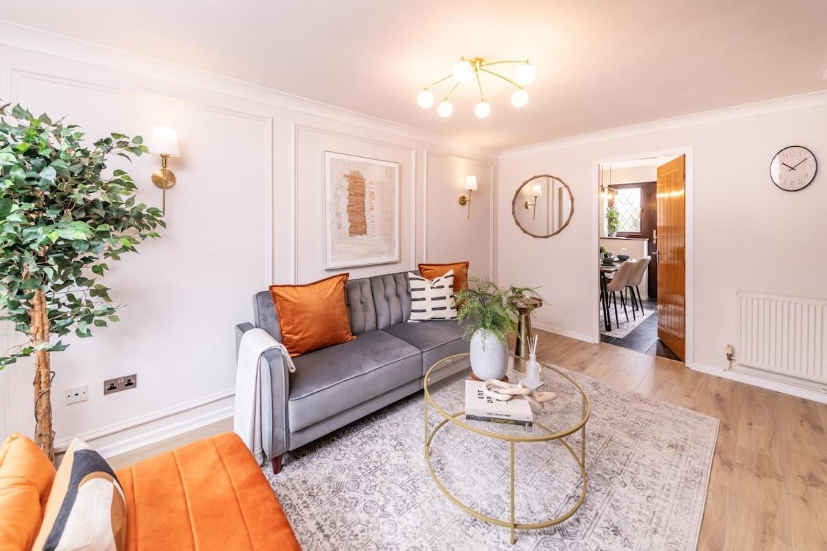 Stunning 2 Bed House Near Solihull For Long - 10 Mins From Nec Hs2 Bhx Birmingham