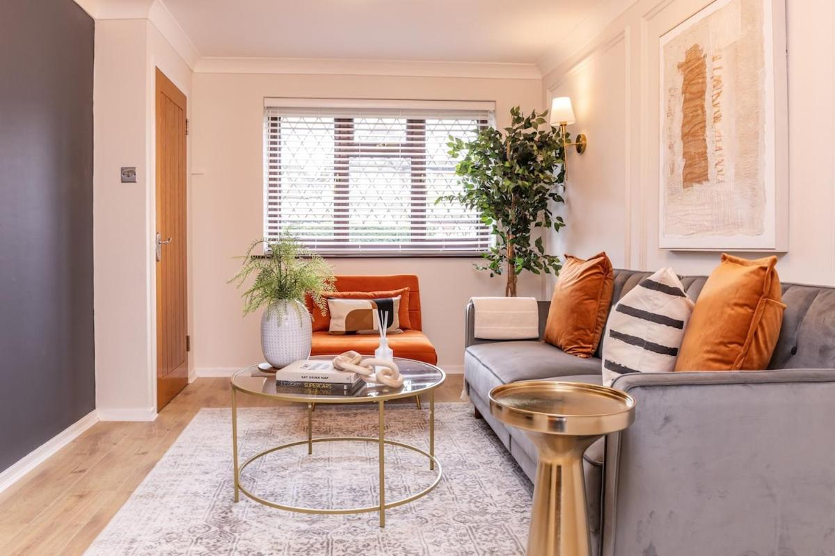 Stunning 2 Bed House Near Solihull For Long - 10 Mins From Nec Hs2 Bhx Birmingham